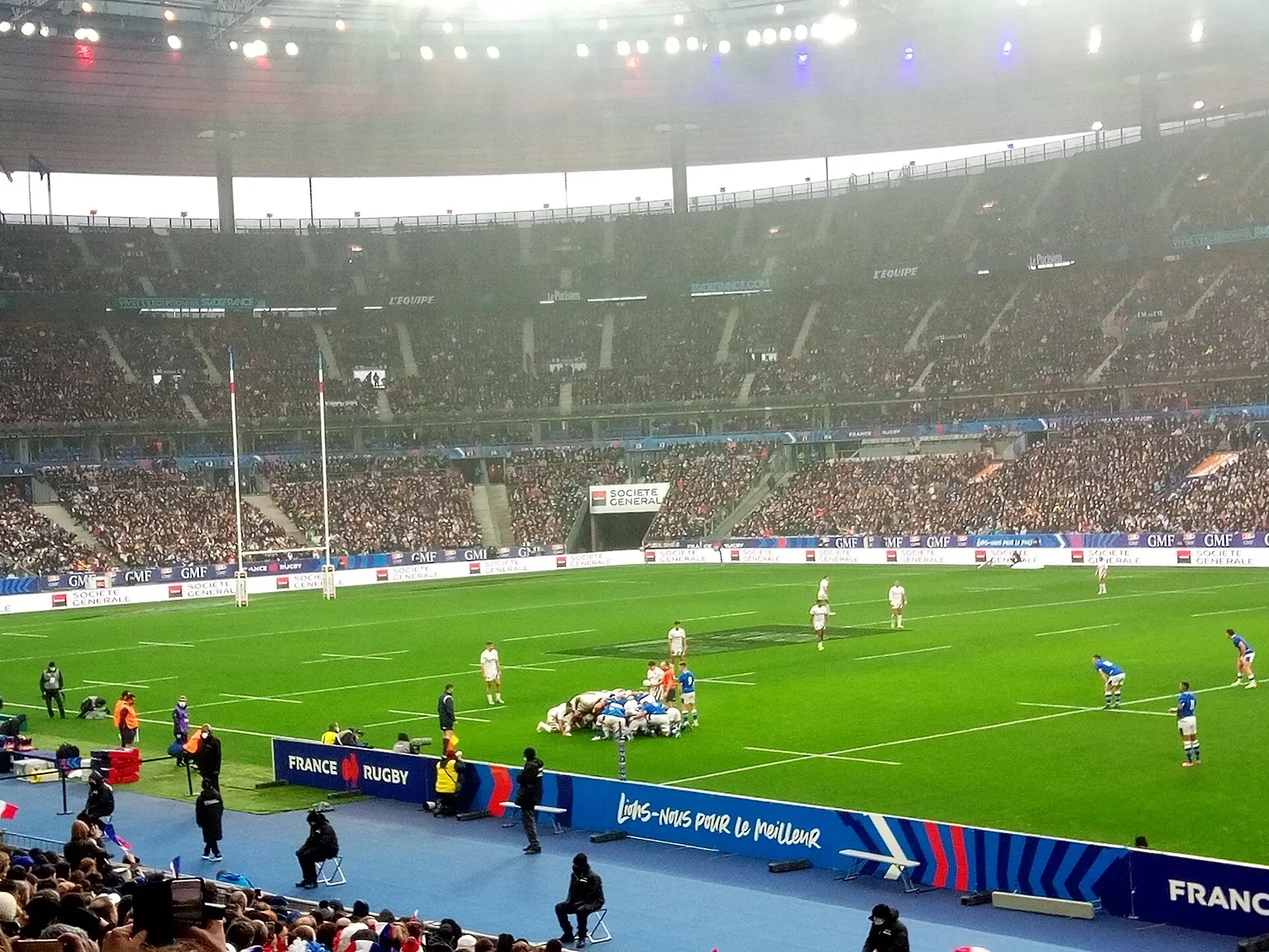 Six Nations rugby match under way in a full Stade de France